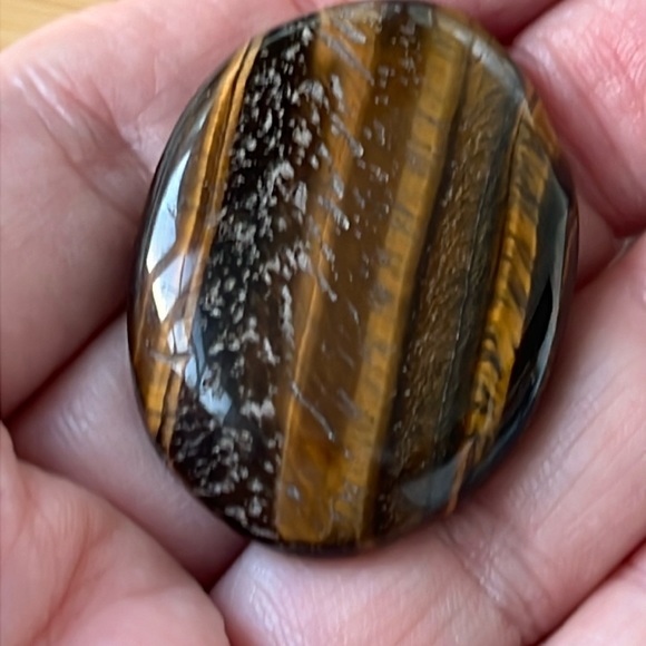 Tiger Eye Crystal or worry stone - Picture 1 of 5